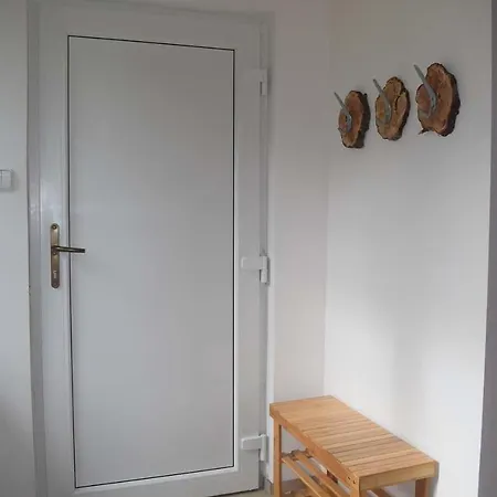 Right Next To The Forest With A Beautiful View Of The Valley Ferienhaus *