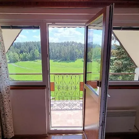 Right Next To The Forest With A Beautiful View Of The Valley بيت للعطل Jetřichovice